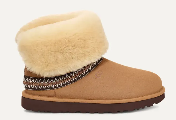 Ugg Womens Classic Short Crescent "Chestnut"